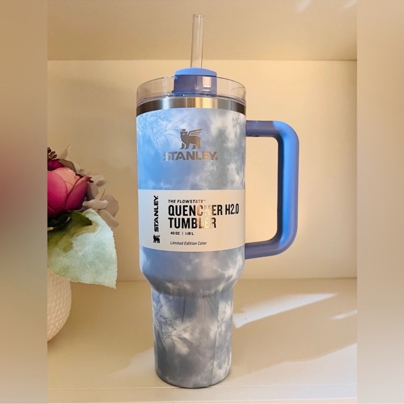 🎉LAST PIECE🎉Stanley 40 oz. Quencher H2.0
FlowState Tumbler Oceon Tie Dye - Picture 5 of 9